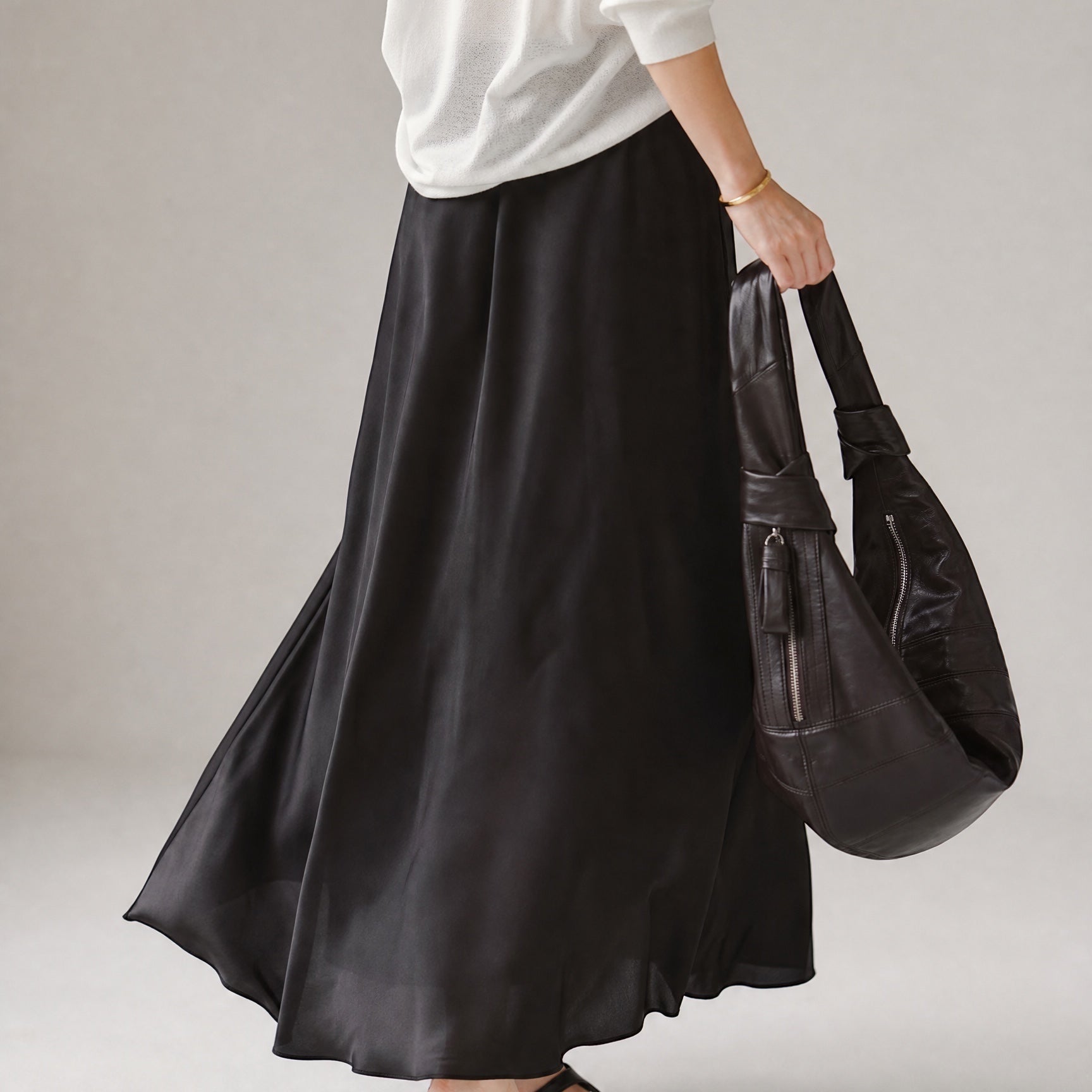 The JeJe Korea fashion&lifestyle 프리미엄 램스킨 너트 호보백, 브라운 컬러, 가죽 소재, 독특한 매듭 디테일