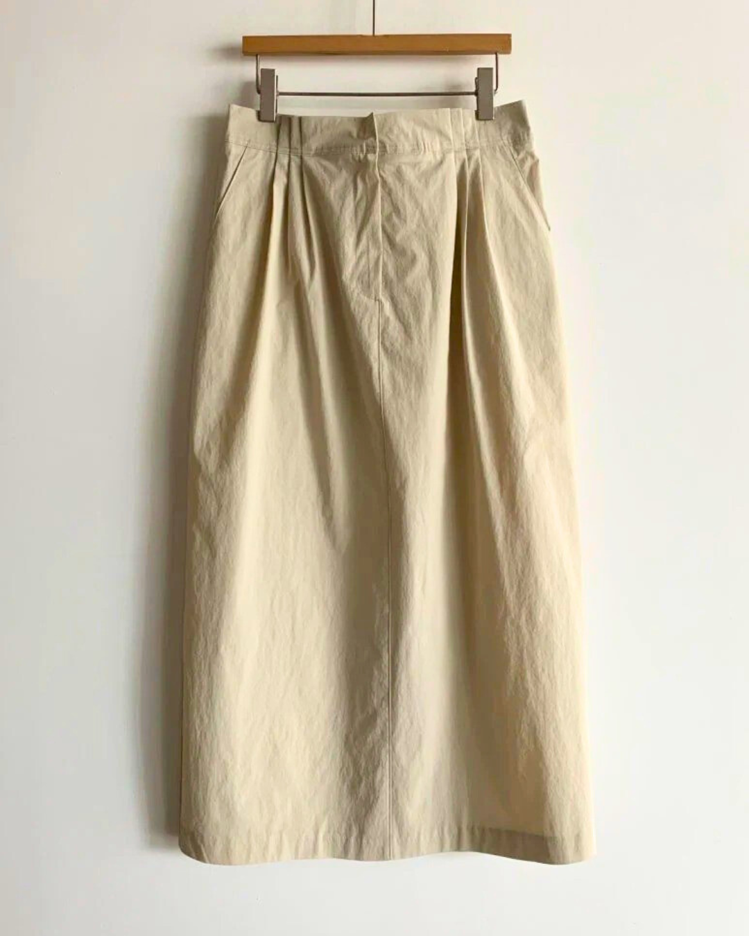 Loel Skirt | Back Banding Pintuck Skirt| Korean Straight Skirt