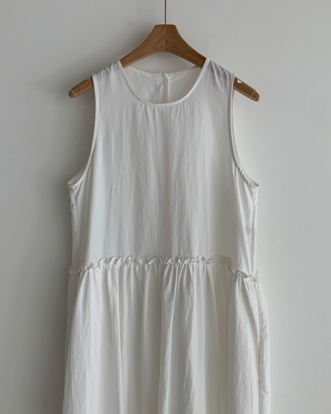 Ruffle-Waist Sleeveless Resort Style Nylon Dress