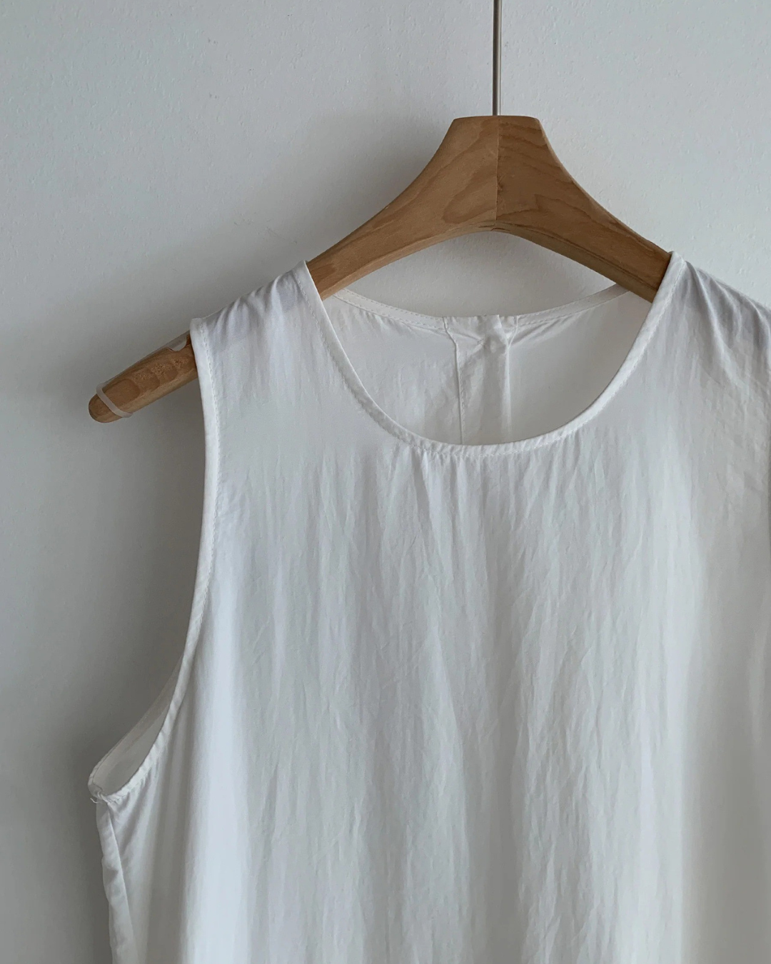Ruffle-Waist Sleeveless Resort Style Nylon Dress