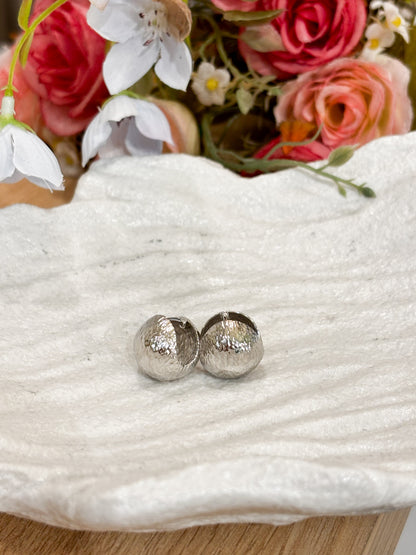 <10% OFF> Silver ball earrings