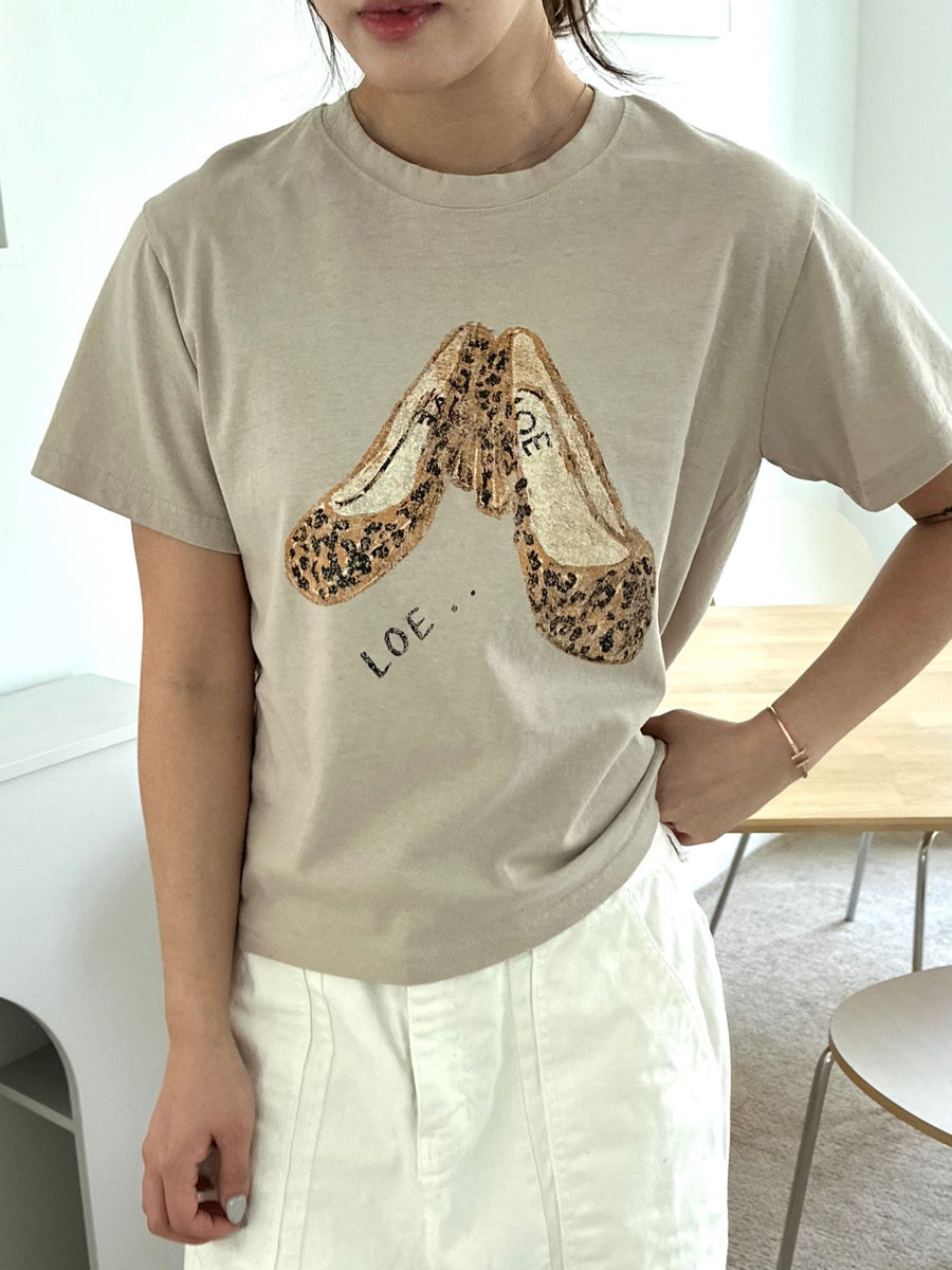Leopard Shoes Graphic T-Shirt