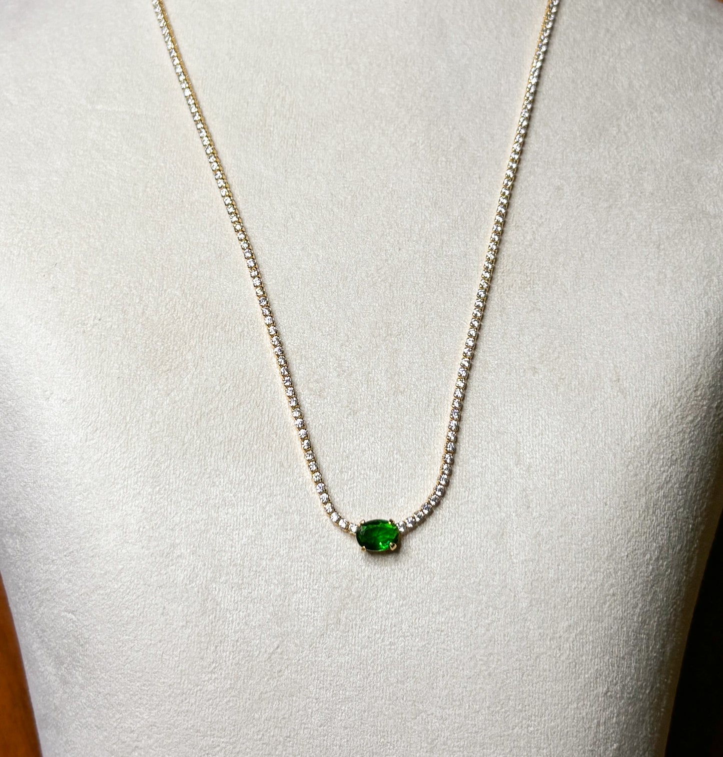 GREEN SPARKLING NECKLACE