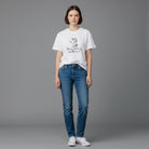 The JeJe Korea fashion&lifestyle ADLV X Metal Valley 화이트 코튼 반팔 티셔츠, 귀여운 캐릭터 그래픽과 Don't worry be BELLY 문구가 프린트됨