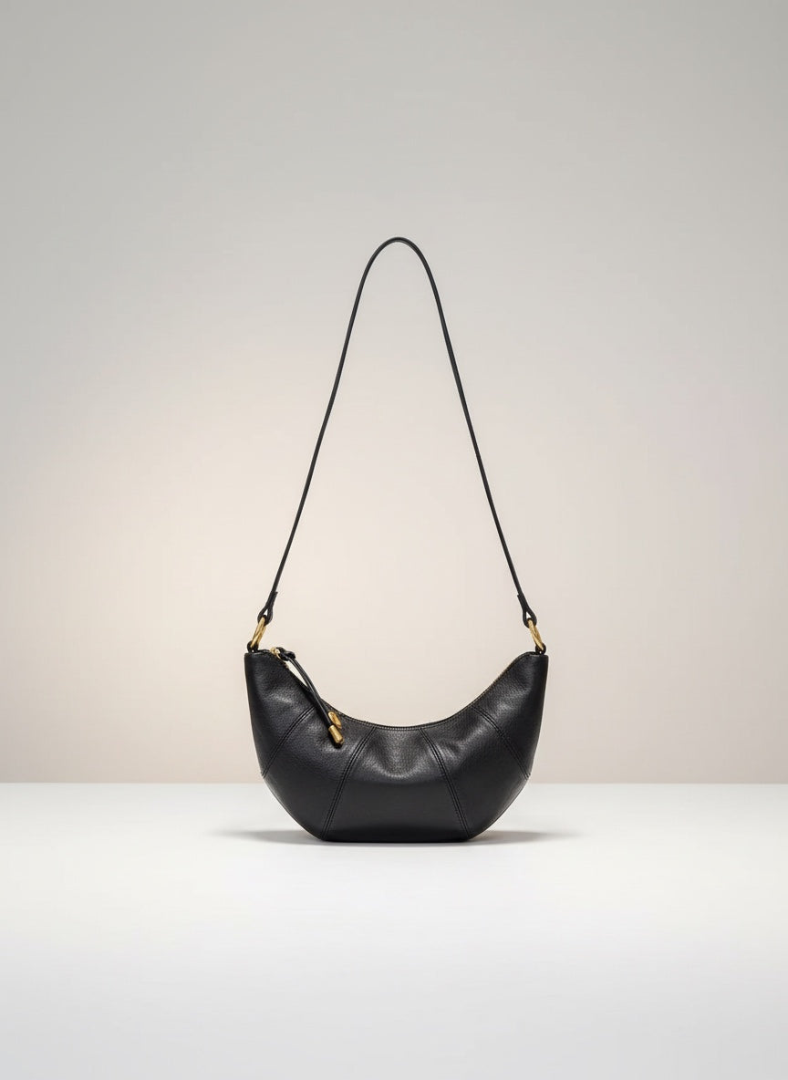 The JeJe Korea fashion&lifestyle 블랙 램스킨 미니 크루아상 백
